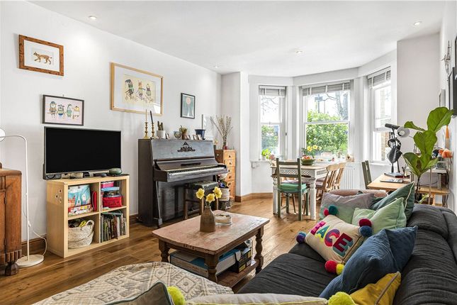 Thumbnail Flat for sale in Queensdown Road, London