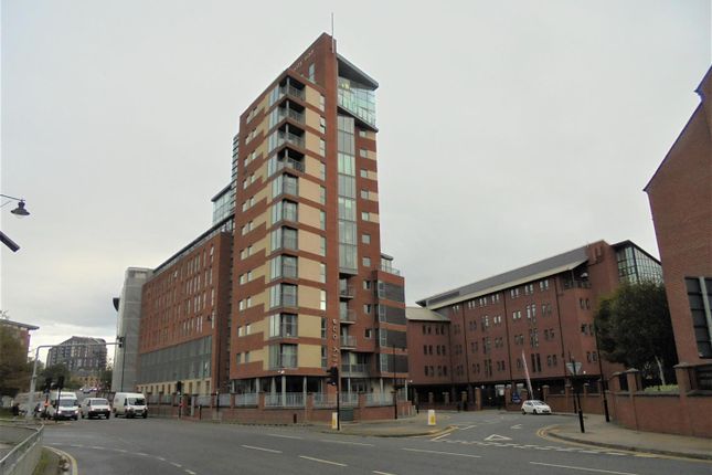 Flat to rent in Trinity One, East Street, Leeds