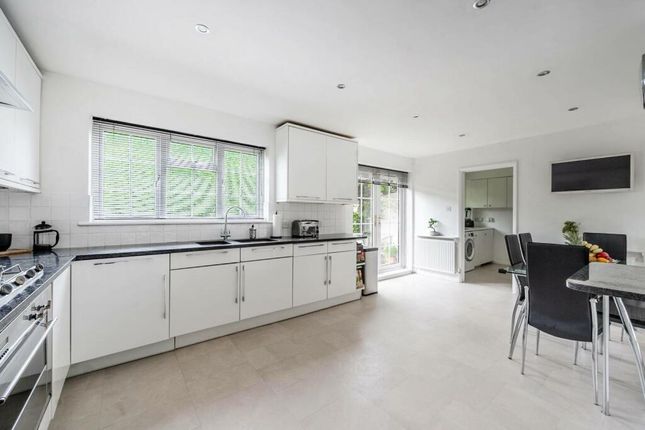 29, Leavesden Road, Stanmore photo 4