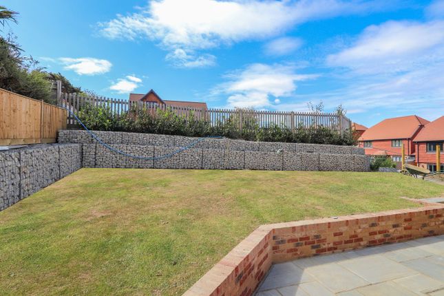 12, Bradshaw Close, Guestling photo 2