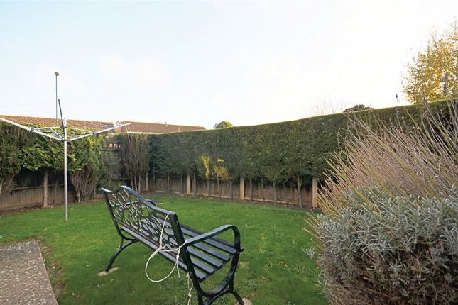 Link-detached house for sale in Osprey Gardens, Bognor Regis