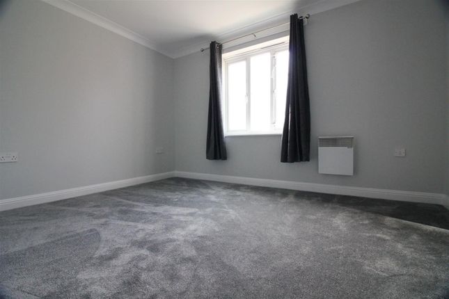 3445g, London Road, Loudwater photo 5