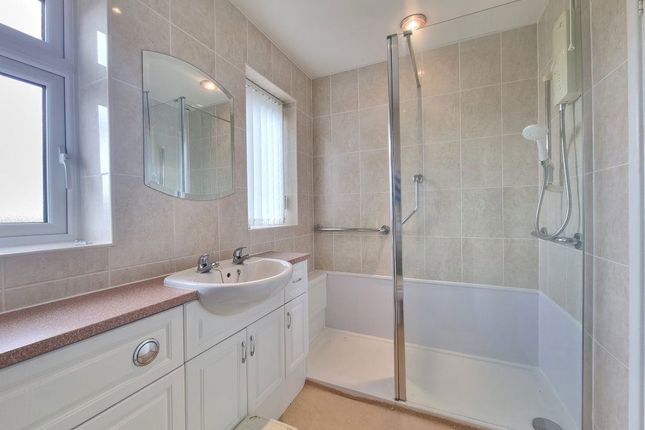 5, Kelmarsh Avenue, Leicester photo 3