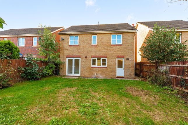 27 Lupin Grove, Newport photo 4