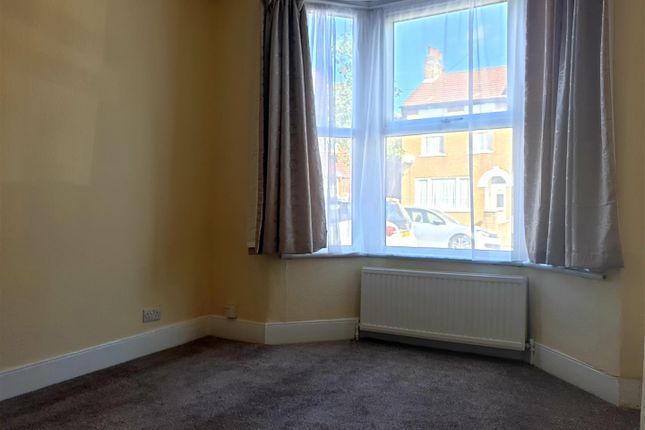 65, Henley Road, London photo 2