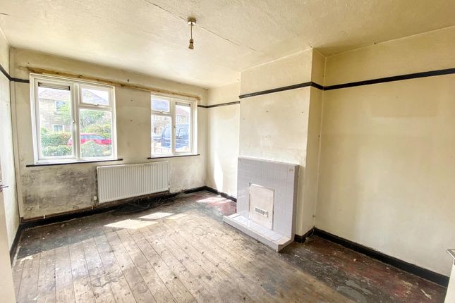 28, Oaklands, Chippenham photo 3