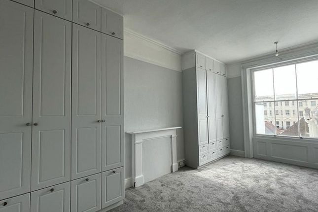 Palmeira Square, Hove photo 5
