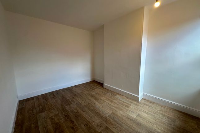 4 Breedon Hill Road, Derby photo 4