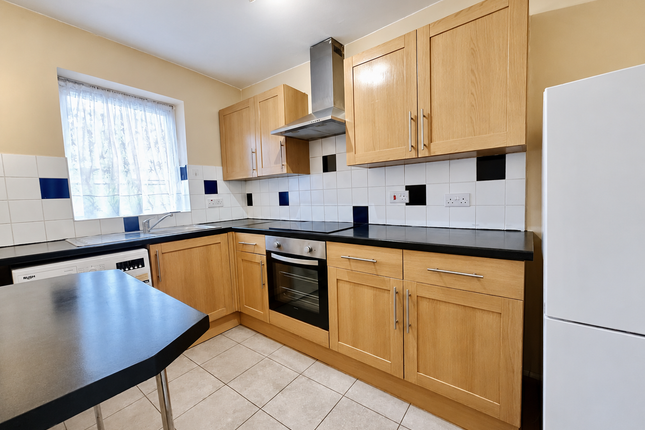 9, Laburnum Court, Harrow photo 2