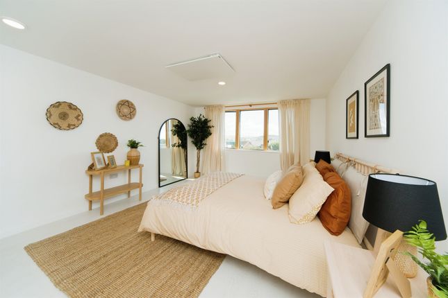 Flat for sale in North Lane, Newhaven