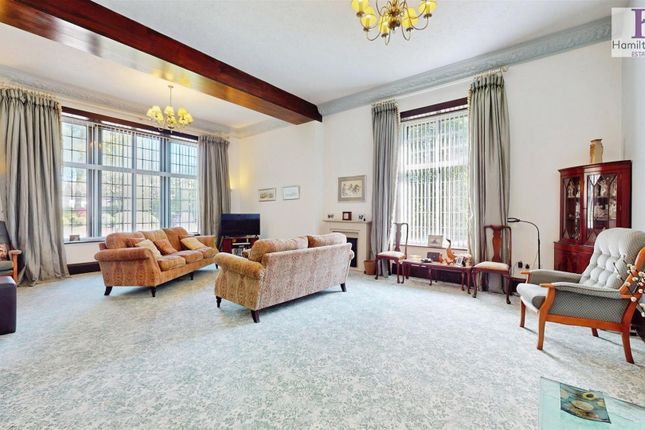 8, Sinderhill Court, Halifax photo 2