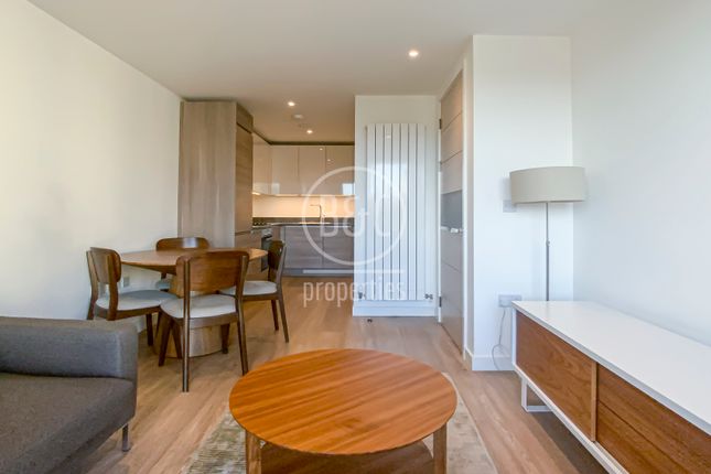Thumbnail Flat for sale in Royal Victoria Gardens, Whiting Way, Marine Wharf, London