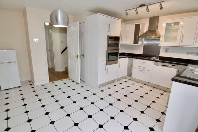 54 Shipton Road, Chipping Norton photo 2