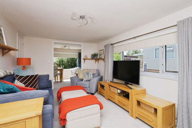 400, Lion House Park, Mill Road, Hailsham photo 4