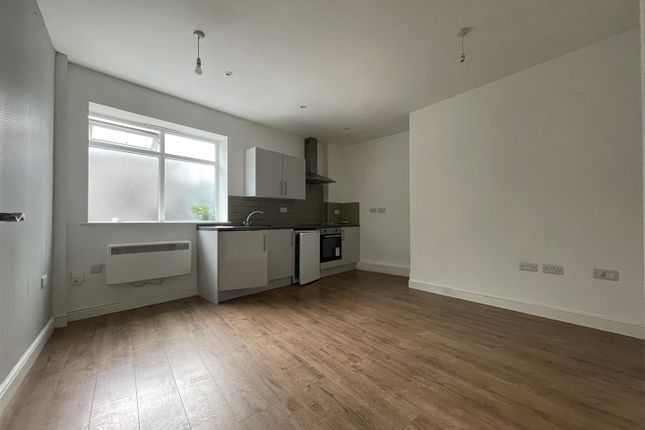 Flat 3, 1-3, Keats Lane, Leicester photo 2