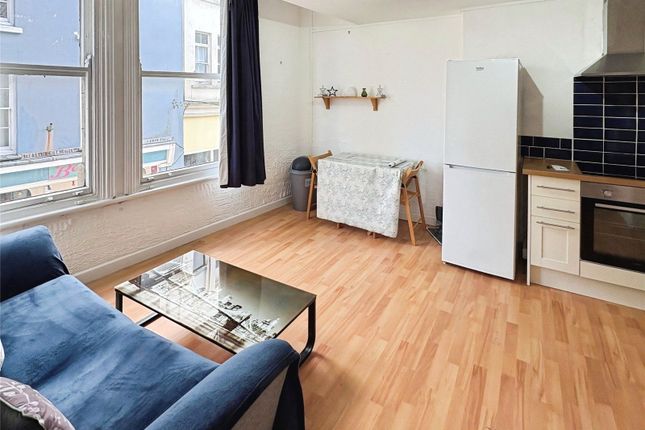 15-17 Honey Street, Bodmin, Cornwall, PL31 photo 3