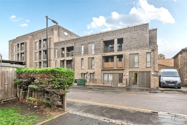 Flat 6, Bojang House, 7, Doyle Road, London photo 5
