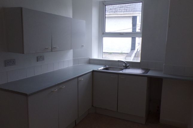 83b, St. Austell photo 2