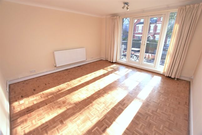 Flat 4, Quintock House, Broomfield Road, Kew photo 2