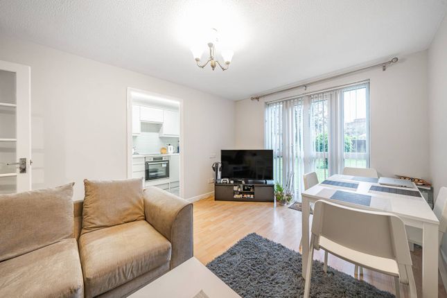 Thumbnail Flat for sale in John Maurice Close, Elephant And Castle, London