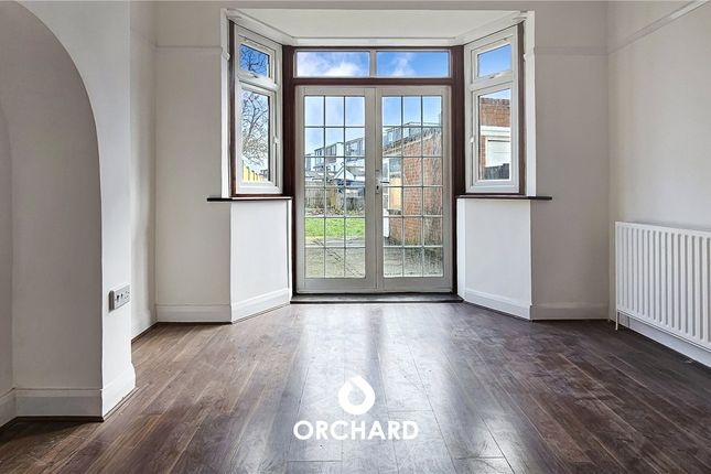 318, Oldfield Lane North, Greenford photo 4