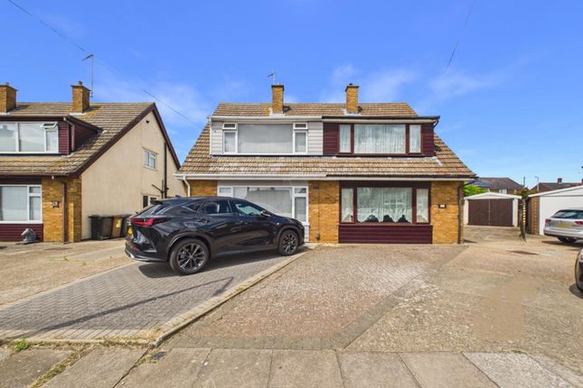 2-bed semi-detached on 26 Dawnbrook Close, Ipswich, £270,000