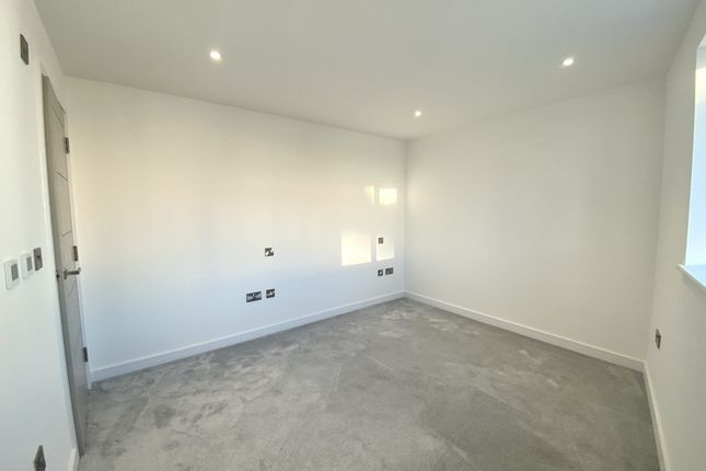 Flat Flat 11, Grand Banks, Clay Lane, Teignmouth photo 3