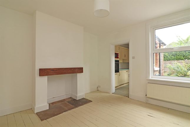 7, Alpine Road, Redhill photo 3