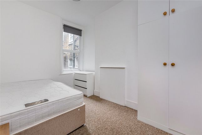 Flat to rent in Theatre Street, The Shaftesbury Estate