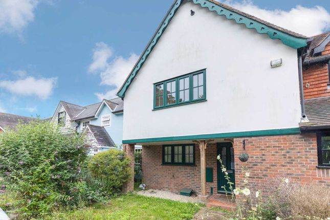 Thumbnail Terraced house for sale in Parkside Mews, Horsham