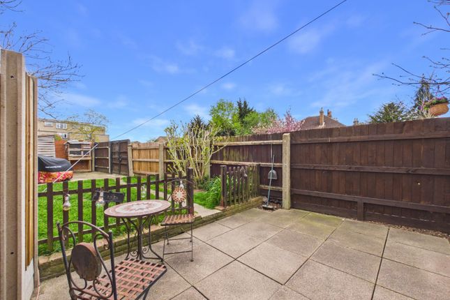 170, Charlton Road, Surrey photo 3