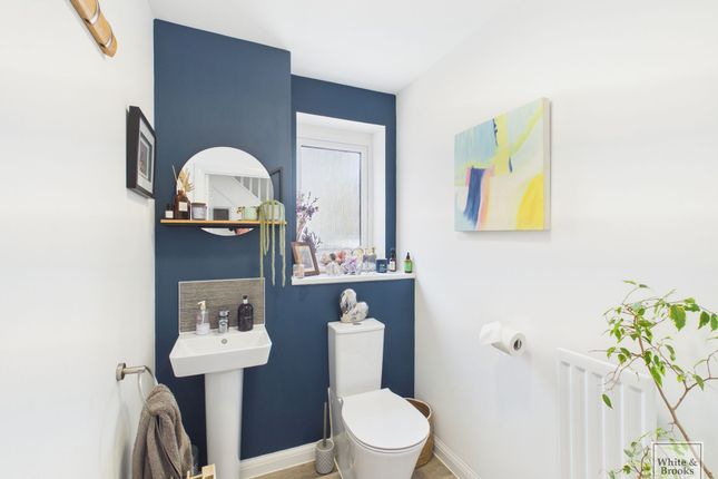 27 Linseed Way, Arundel photo 4