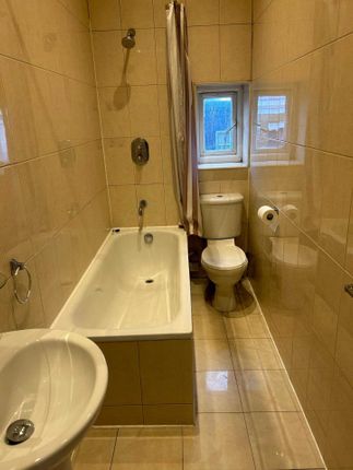 Flat 7, High Street, London photo 5