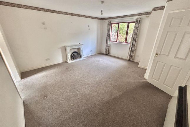 19, Watersedge Close, St. Austell photo 2