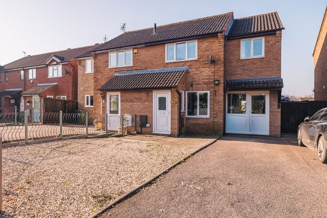 3-bed house on 2, Orchid Close, Hfds, £280,000