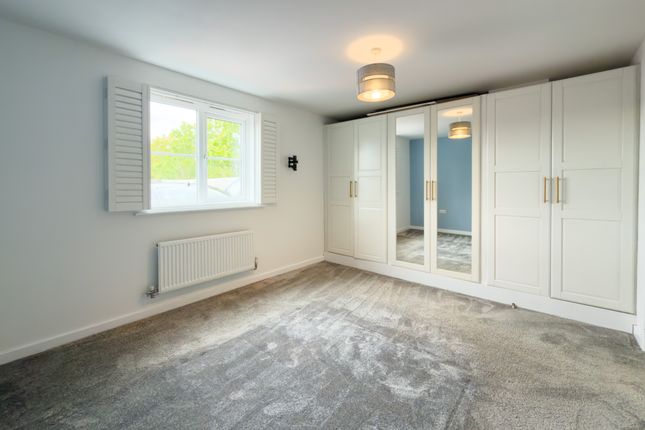 38, Exel Drive, Birmingham photo 5