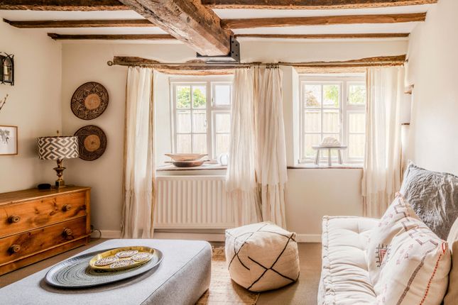 Pear Tree Cottage, 6, The Butts, Cirencester photo 2