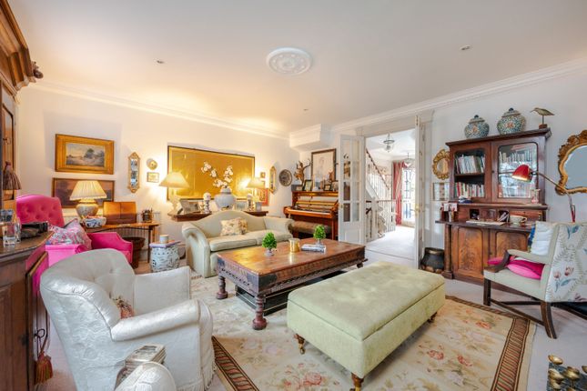 End terrace house for sale in Beaufort Close, Putney