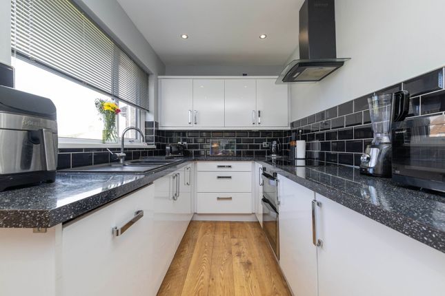 7 Newbiggen Lane, Durham photo 3