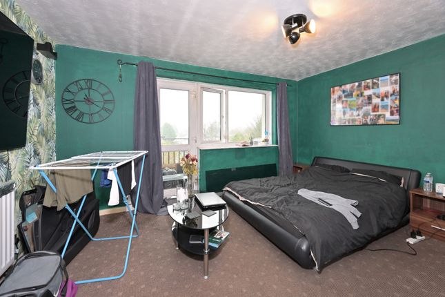 17 Derwent House, Samuel Street, Preston photo 3