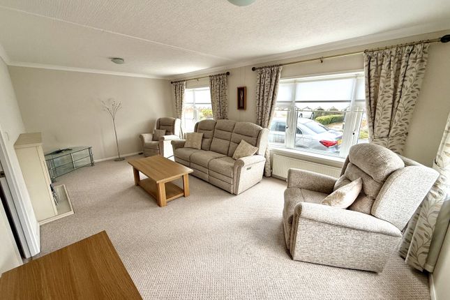 11, Seaview Park Homes Easington Road, Hartlepool photo 2