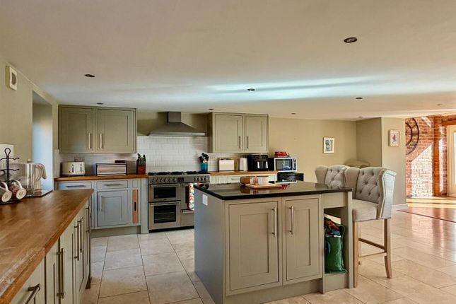 5 Eastbury, Town House Court, Hereford photo 3