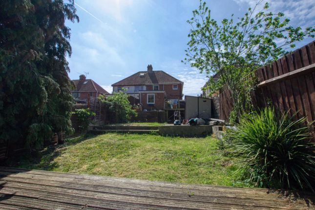 29, Cornwall Road, Southampton photo 2