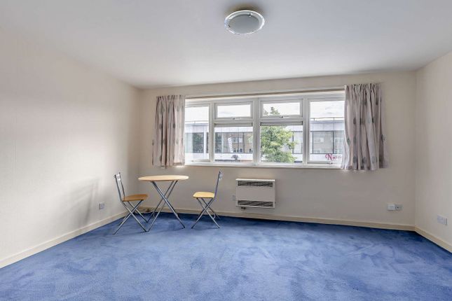 126, North Tenth Street, Milton Keynes photo 4