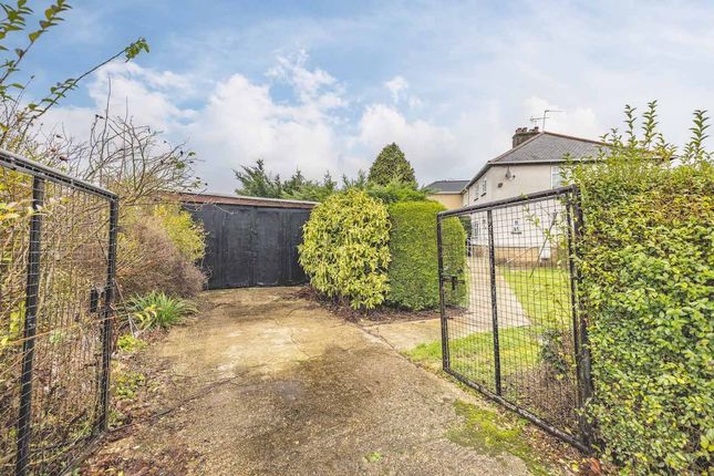 28, Cowley Crescent, Cowley photo 3