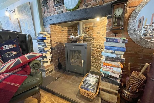 Teddy Bear Cottage, Church Square, Clacton-On-Sea photo 4