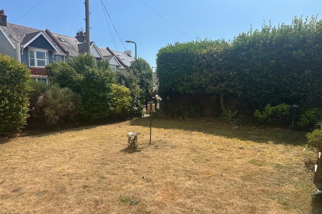1, Paignton photo 3