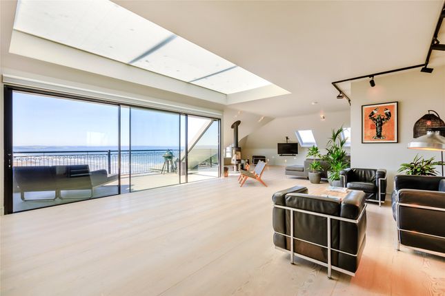 7, Penthouse, The Chalet, Braunton photo 3