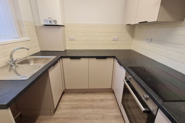 60c, Cedar Walk, PONTEFRACT photo 2
