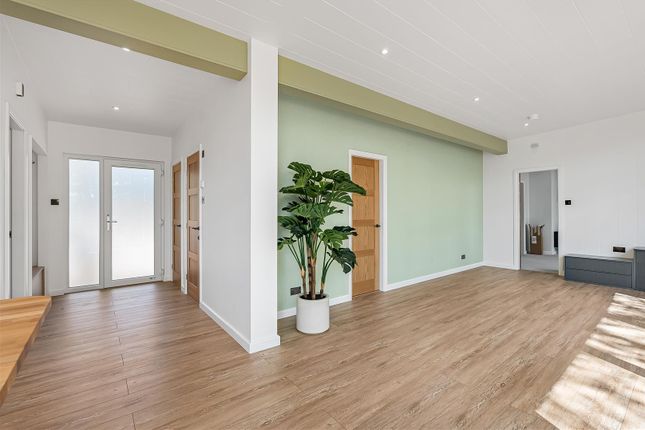 The Curve, Plot 8, Bells Wood, Little Berkhamsted photo 2